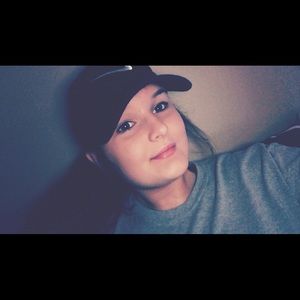 Meet your Posher, Abigail